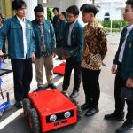 wakil-presiden-wapres-gibran-rakabuming-menerima-audiensi-lima-tim-mahasiswa-dan-dosen-institut-teknologi-bandung-itb-di-istan-1789008155614_169